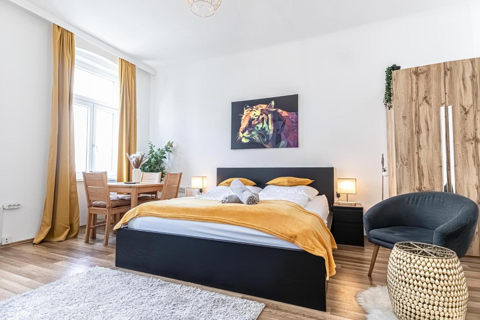 Explore Vienna: 1br Retreat Near Westbahnhof Apartmán Vídeň