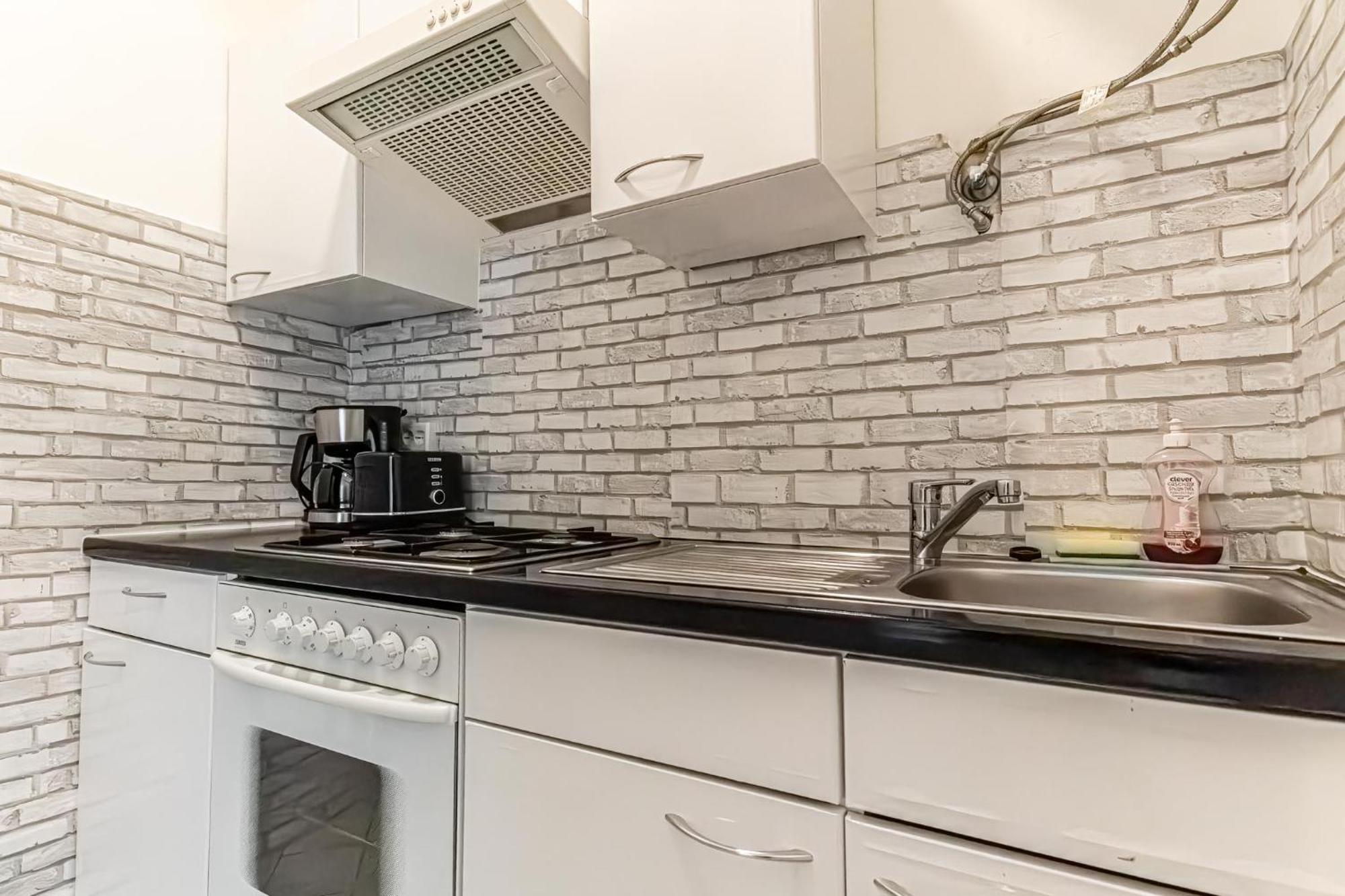 Explore Vienna: 1br Retreat Near Westbahnhof * Vídeň