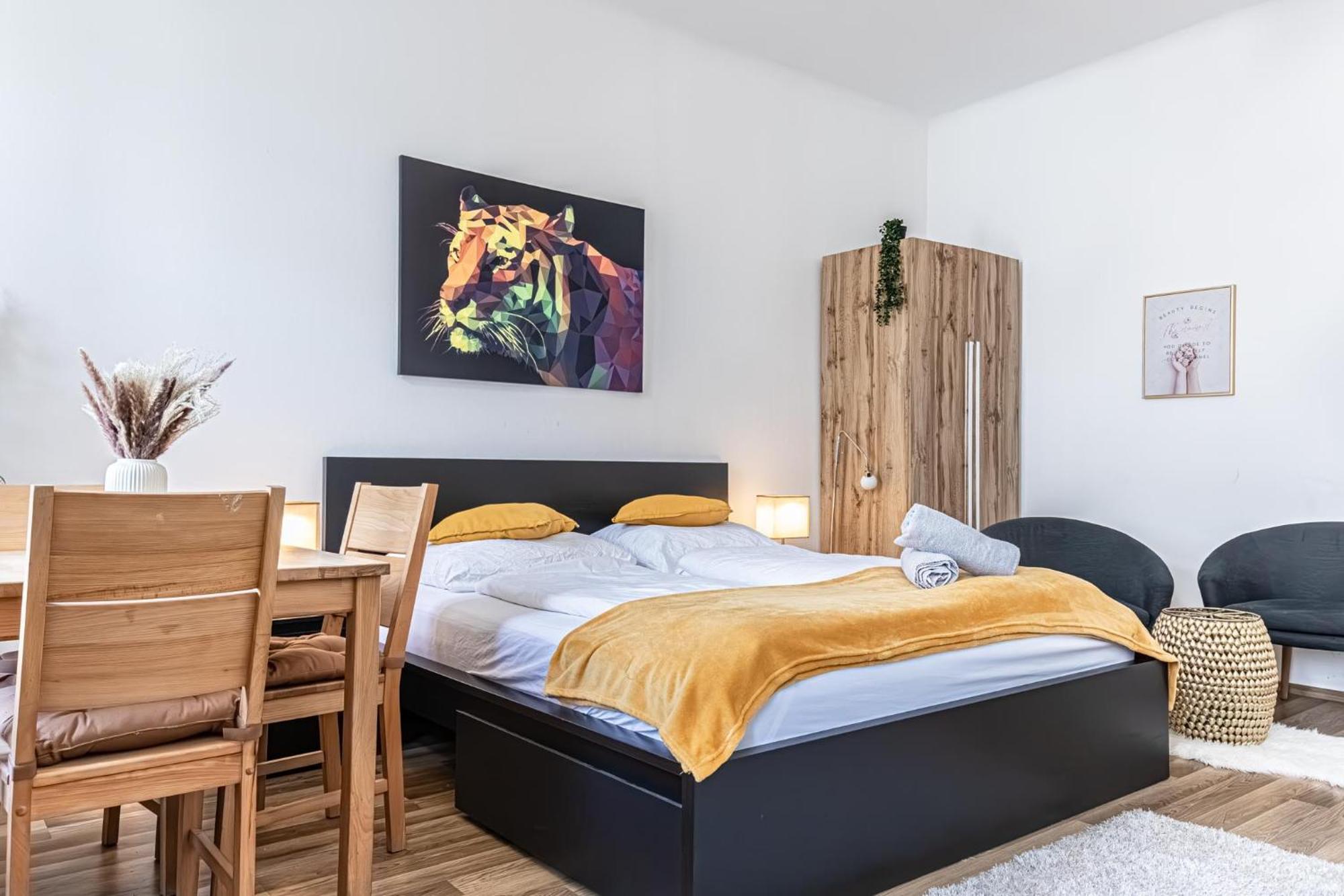 Explore Vienna: 1br Retreat Near Westbahnhof Apartmán *